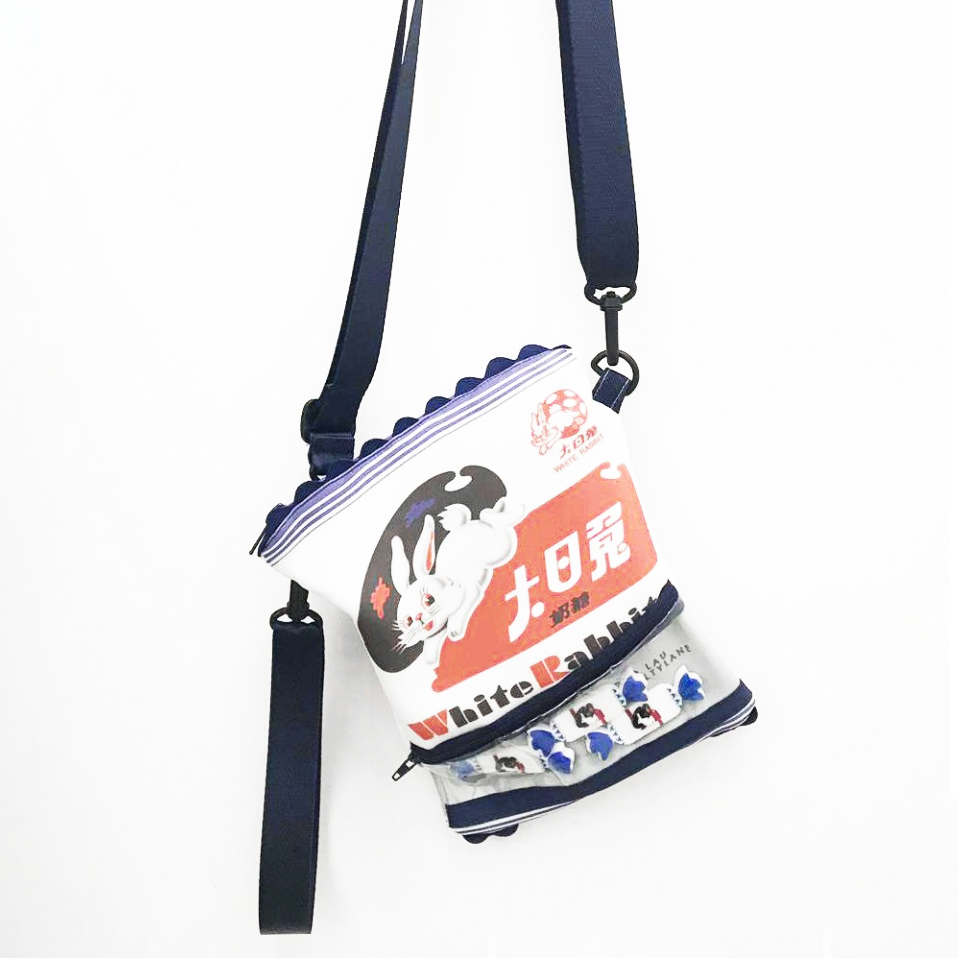 TOU3 - WHITE RABBIT CANDY HANDBAG