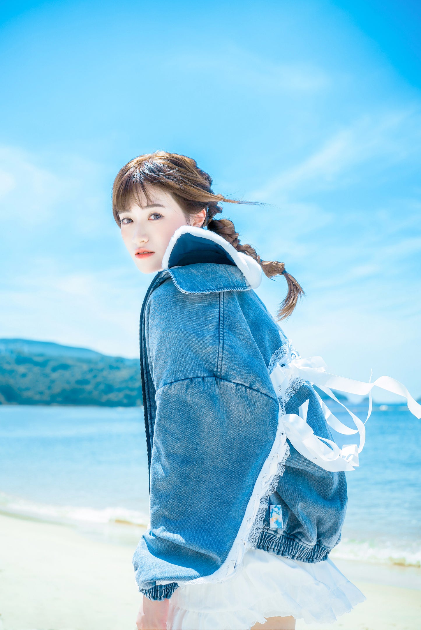 ILLUSTRATE YOUR HEART - ZIP UP JACKET W/ DETACHABLE FAUX FUR COLLAR (PRE-ORDER ITEM)
